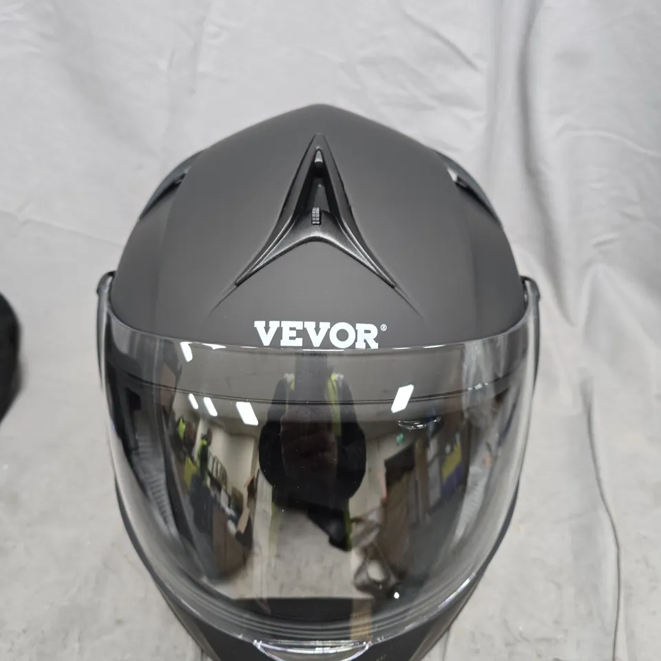 VEVOR Full-Face Motorcycle Helmet – Matte Black