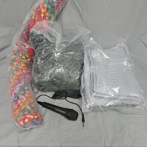 BOX OF APPROXIMATELY 8 ASSORTED HOUSEHOLD ITEMS TO INCLUDE UNBRANDED MICROPHONE, ETC - COLLECTION ONLY