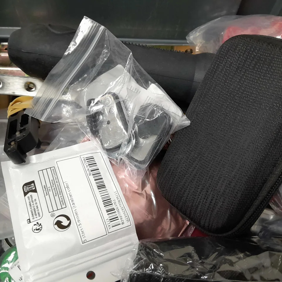 BOX OF APPROXIMATELY 14 ASSORTED ITEMS TO INCLUDE - ELECTRONIC HYDROMETER , CISIVIS CUTTING WHEEL , PEOPLE SAFE PERSONAL SAFETLY DEVICE ETC