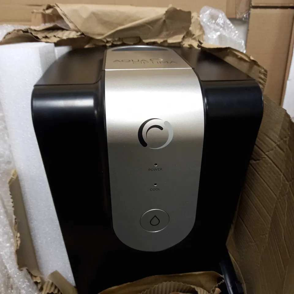 AQUA OPTIMA LUMI CHILLER