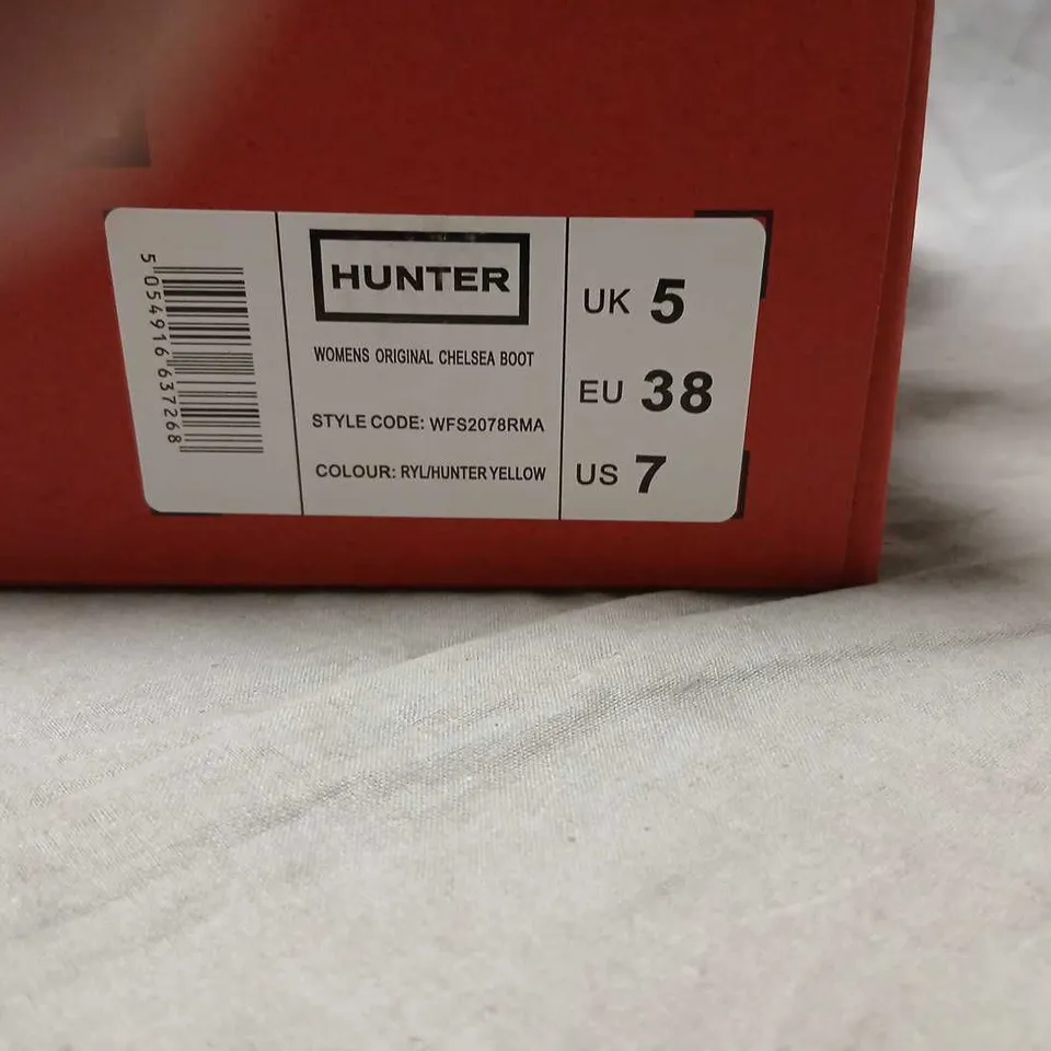 HUNTER WOMEN'S ORIGINAL CHELSEA BOOTS – YELLOW, UK 5