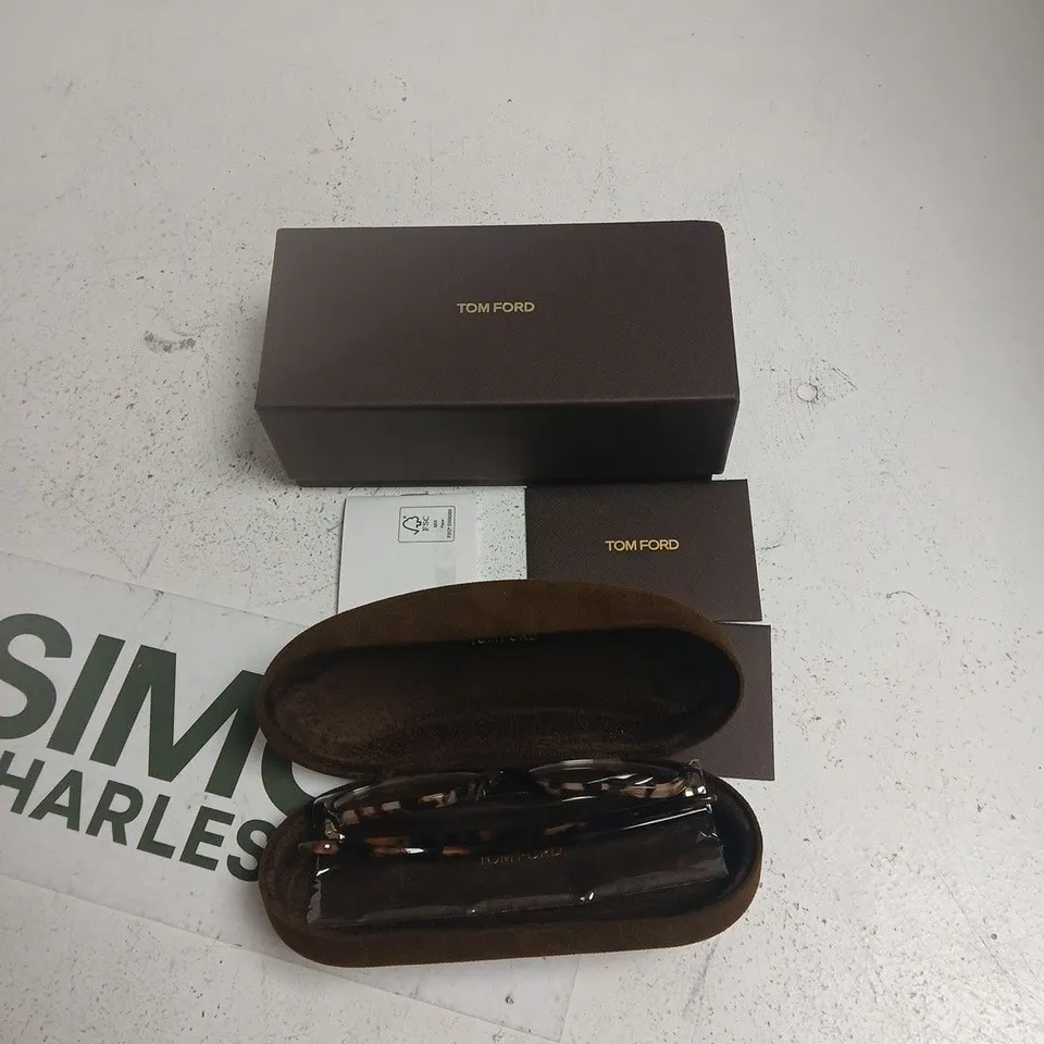 TOM FORD EYEGLASSES – TORTOISESHELL ACETATE FRAME