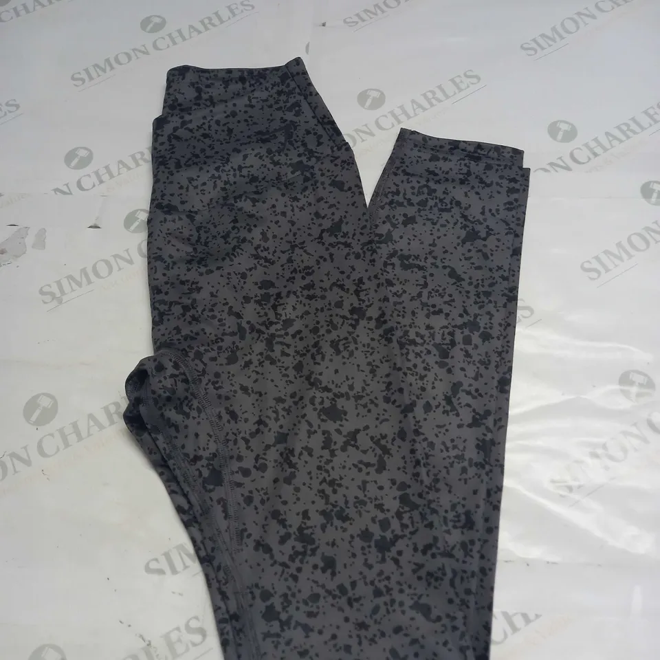 GYMSHARK TRANING LEGGINGS SIZE M