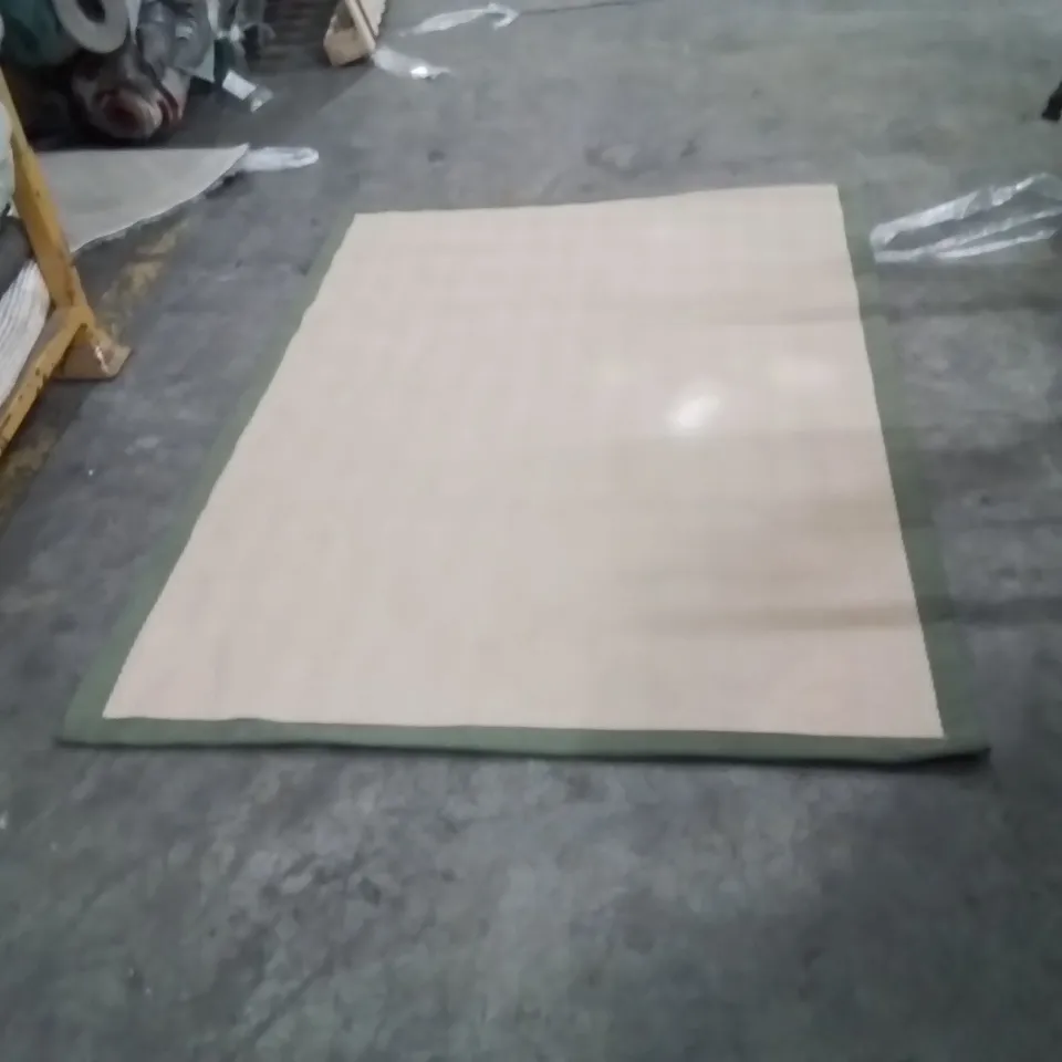 QUALITY DESIGNER AREA RUG - APPROXIMATELY 180X120CM