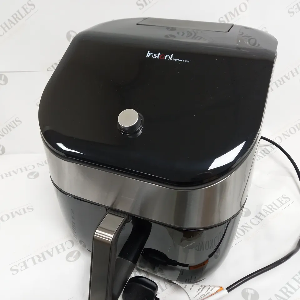 BOXED INSTANT VORTEX 6 IN 1 AIR FRYER