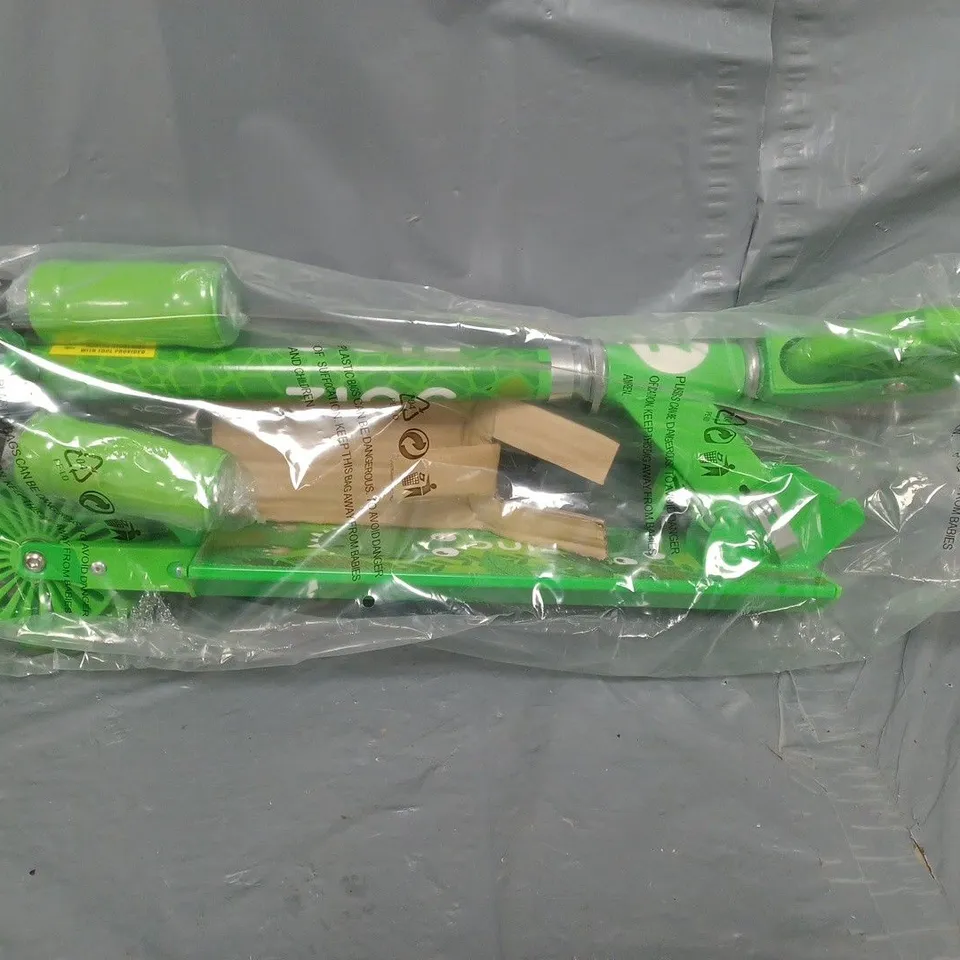 BOXED ZINC TWO WHEELED FOLDING SCOOTER 