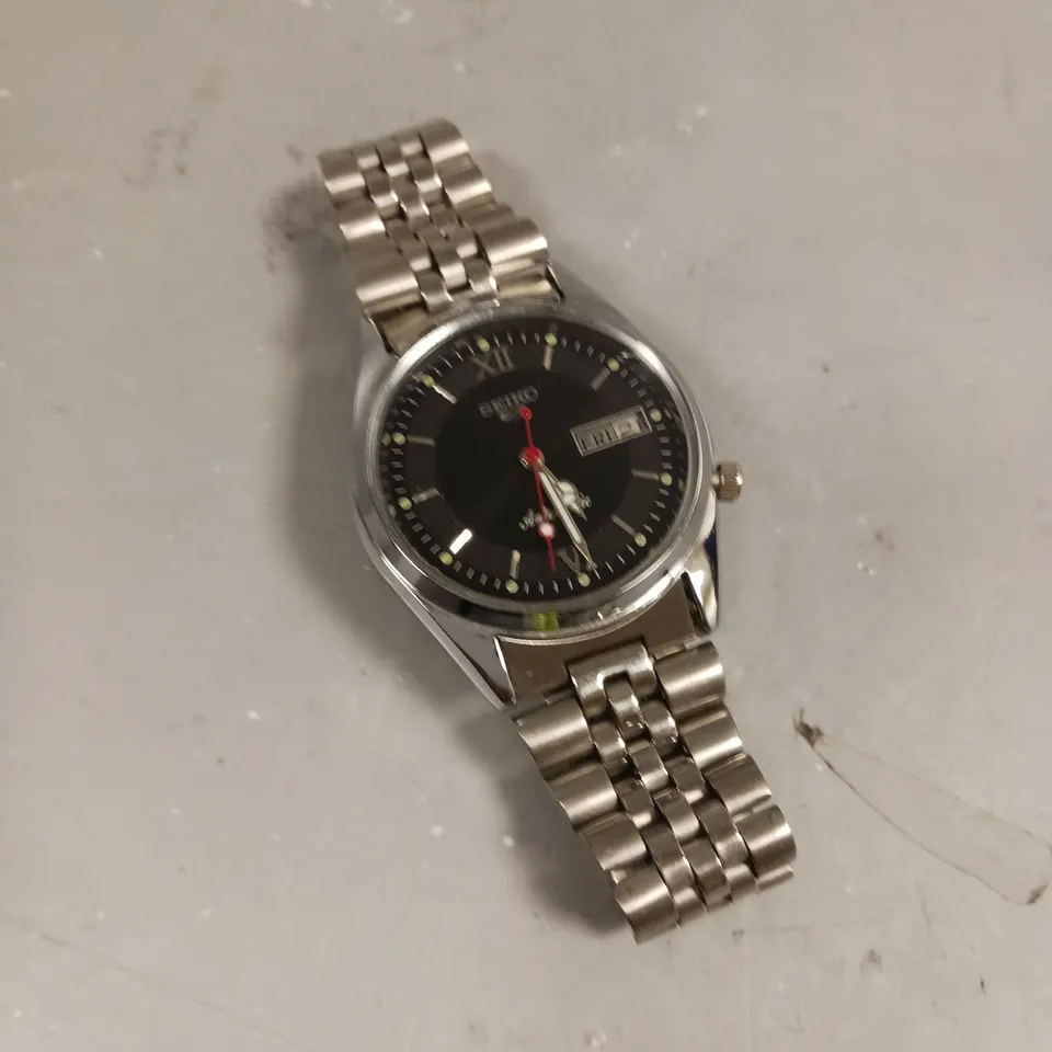 SEIKO BLACK DIAL CHAIN LINK WATCH