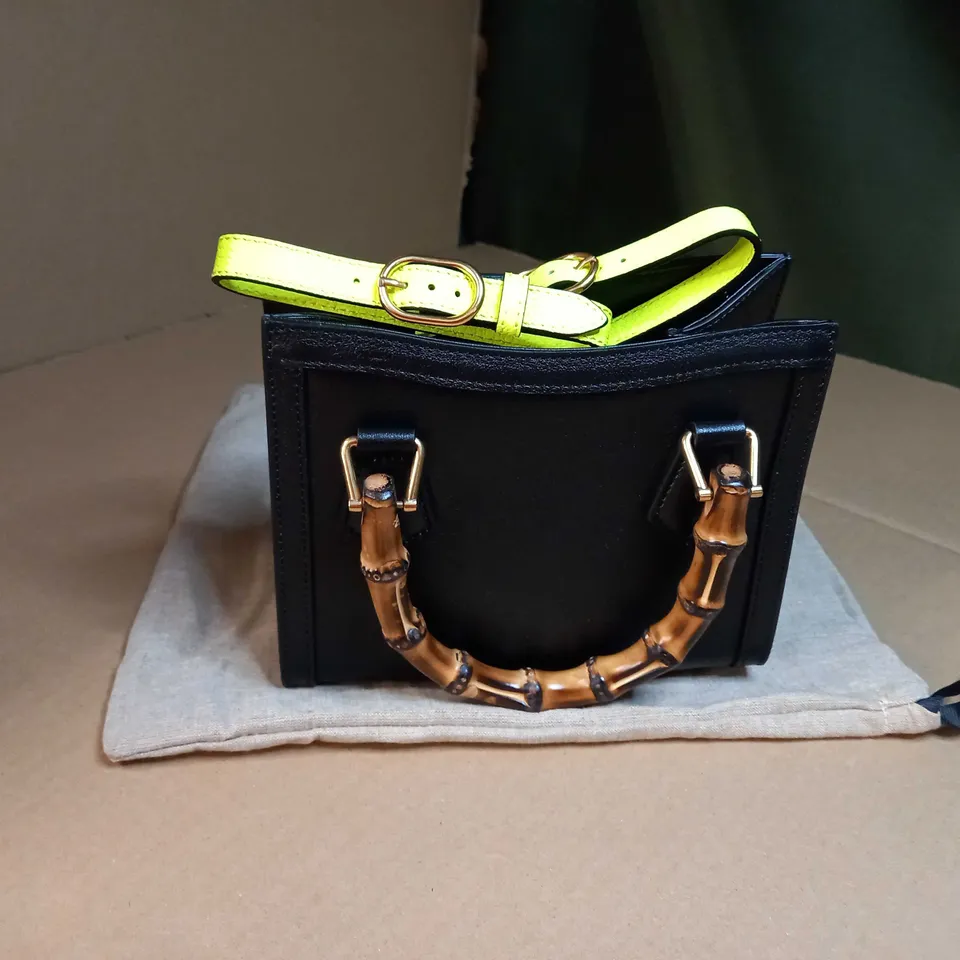 GUCCI BLACK LEATHER STATEMENT HANDBAG 