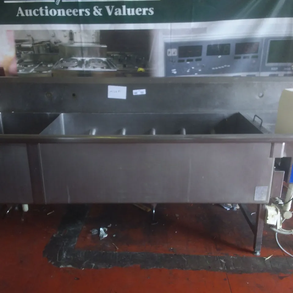 POWER SOAK COMMERCIAL WASHING STATION 