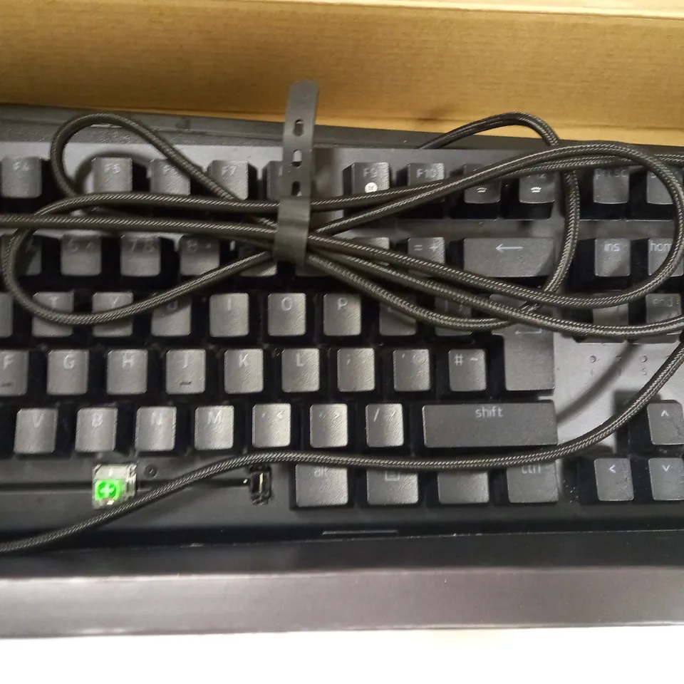 RAZER BLACKWIDOW V3 - PREMIUM MECHANICAL GAMING KEYBOARD