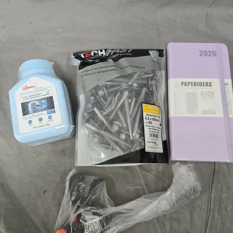APPROXIMATELY 20 ASSORTED HOUSEHOLD ITEMS TO INCLUDE CLADDING SCREWS, DIARY, MAINTENANCE AGENT ETC 