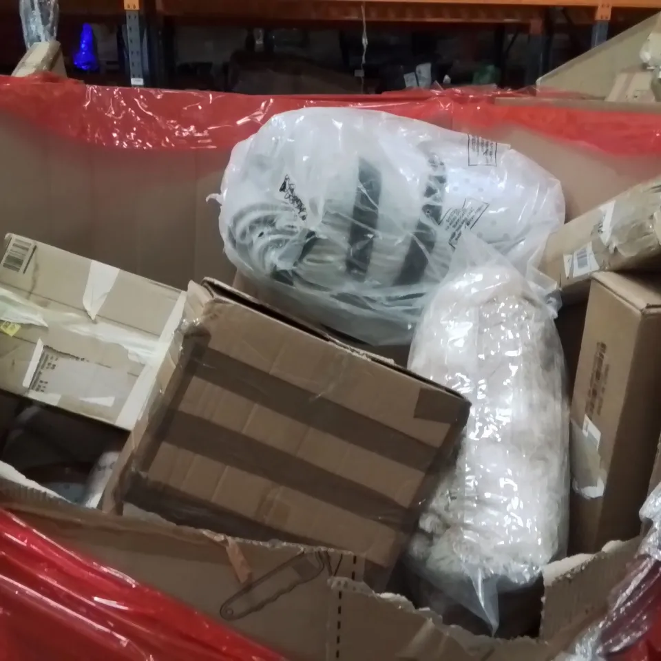 PALLET OF ASSORTED HOUSEHOLD GOODS AND PRODUCTS TO INCLUDE;LED REINDEER,LED DOG FIGURE,INFLATABLE DINOSAUR COSTUME 