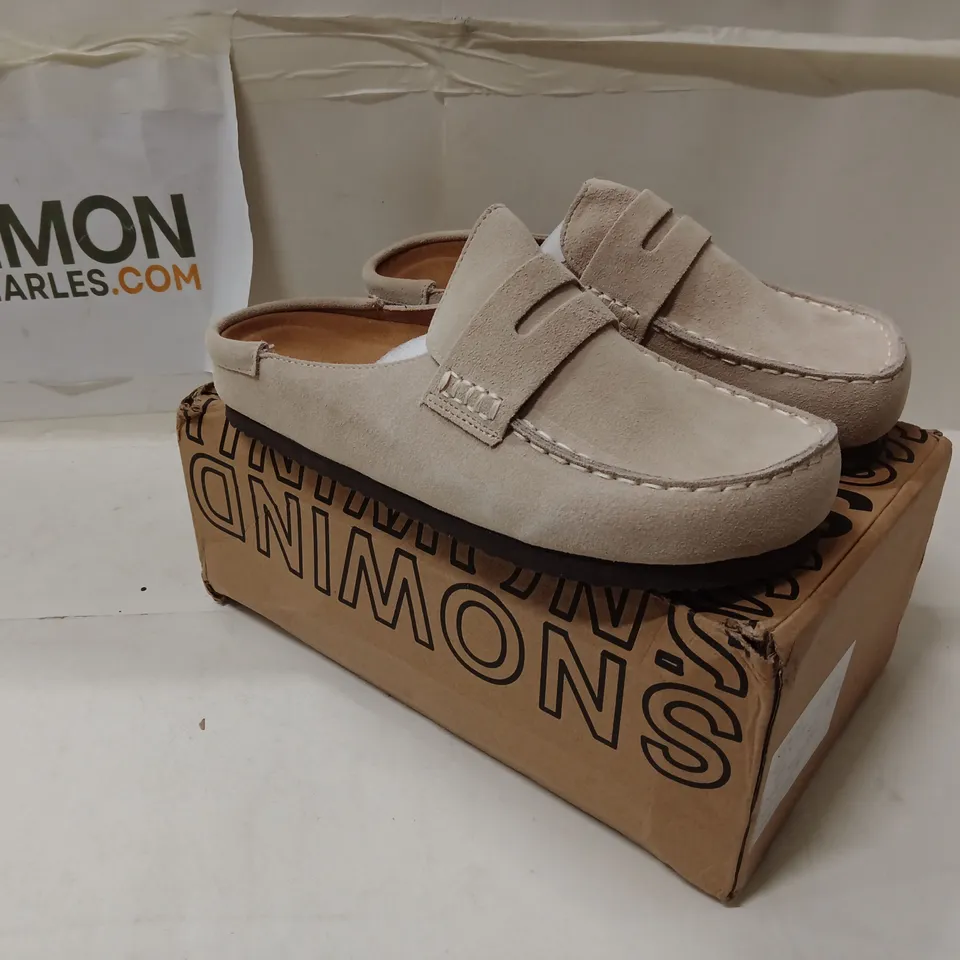 BOXED SNOWIND BEIGE SUEDE LOAFERS – UK 5 (EU 38)