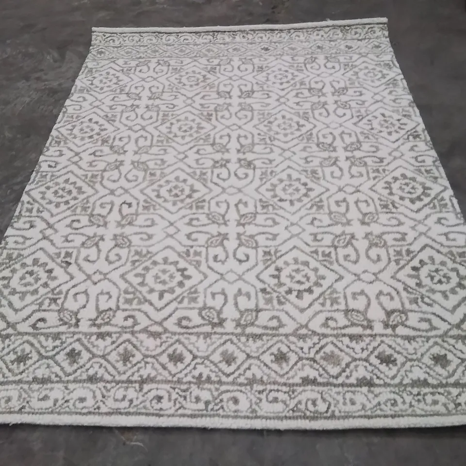 QUALITY DESIGNER AREA RUG - APPROXIMATELY 230X160CM