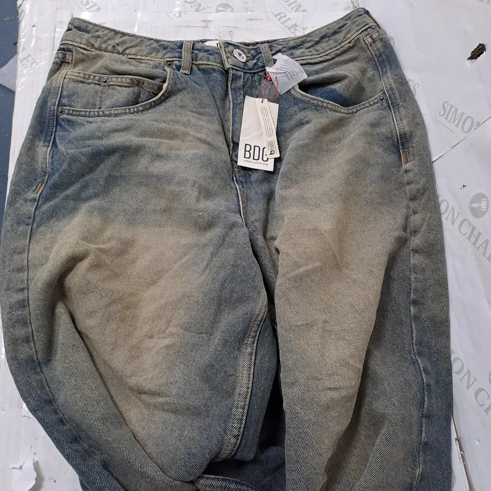 BDG URBAN OUTFITTERS DITRY EFFECT JAYA BAGGY BOYFRIEBND JEANS 28W 28L