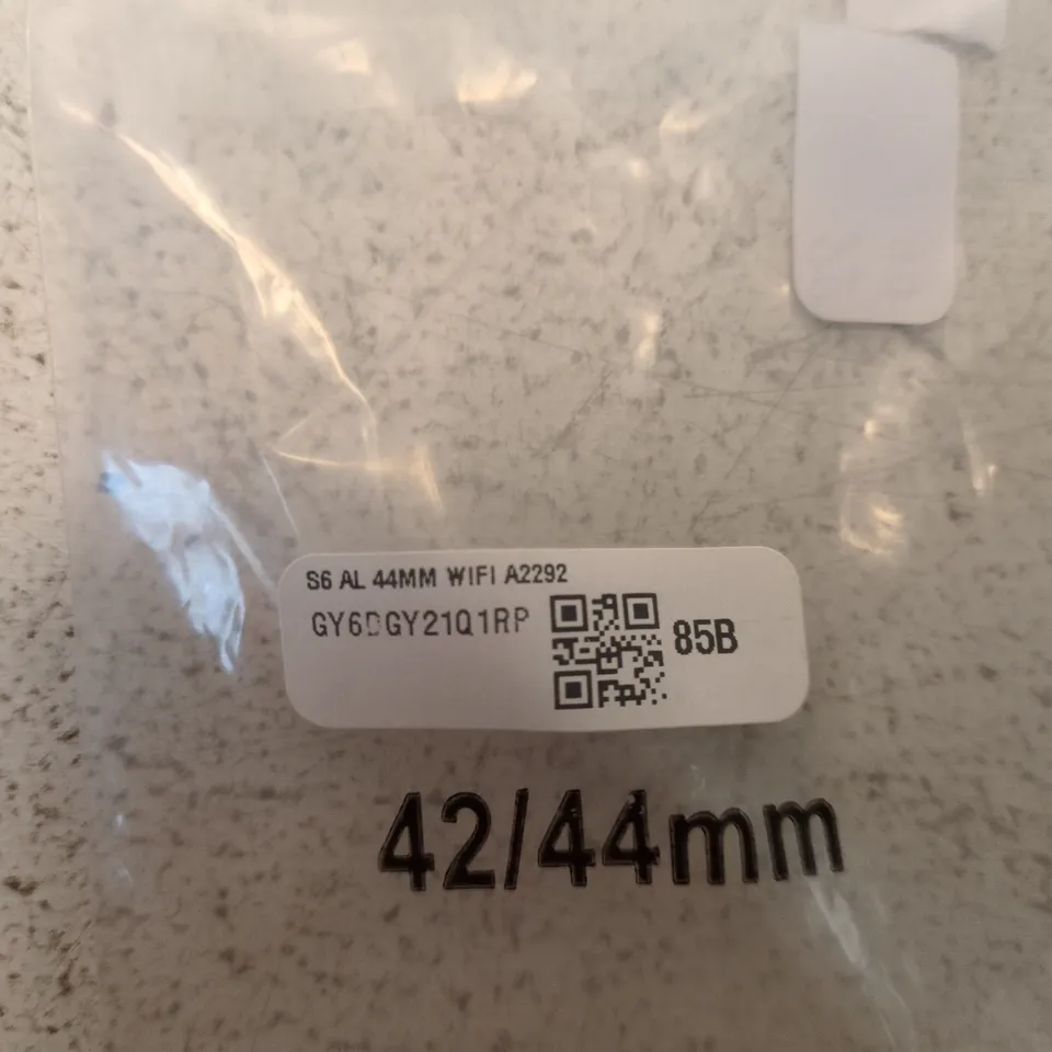 APPLE WATCH SERIES 6 ALUMINUM 44MM WI-FI (A2292) – NO STRAP