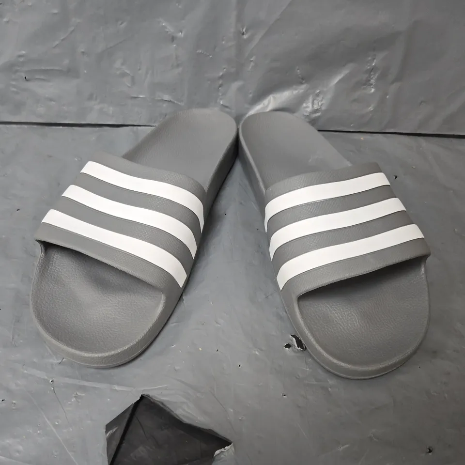 UNBOXED PAIR OF ADIDAS 3 STRIPE SLIDES IN GREY - SIZE 12