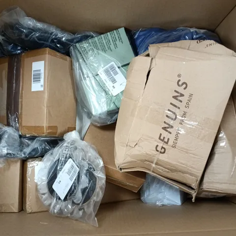 APPROXIMATELY 20 ASSORTED ITEMS TO INCLUDE COOKS ESSENTIALS MINI FOOD CHOPPER, SFIXX RECHARGEABLE FOUNTAIN & LIGHT SHOW WITH REMOTE, GARDEN STORIES FLOATING FLOWERS, ETC - COLLECTION ONLY,