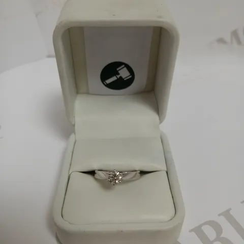 DESIGNER PLATINUM SOLITAIRE RING SET WITH A DIAMOND +-0.50CT
