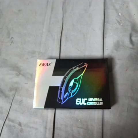 BOX OF APPROXIMATELY 12 ASSORTED AUTOMOTIVE ITEMS INCLUDING UNIVERSAL CONTROLLER , CAR BULBS AND WHEEL HUB REPAIR 