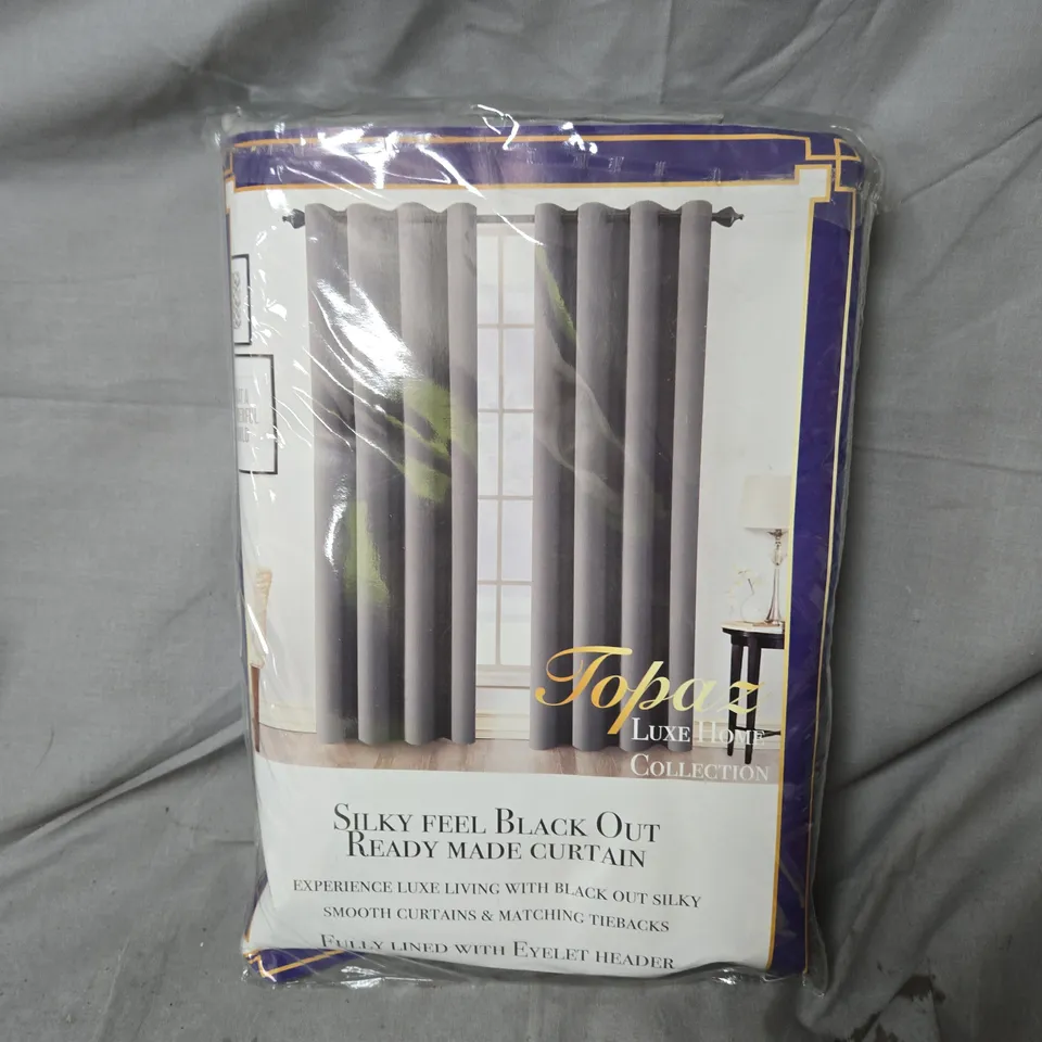 BOX OF APPROXIMATELY 8 X TOPAZ LUXE HOME COLLECTION INCLUDING  SILKY FEEL BLACK-OUT CURTAINS & DEEP FITTED SHEETS (MIXED CURTAINS & BEDDING)