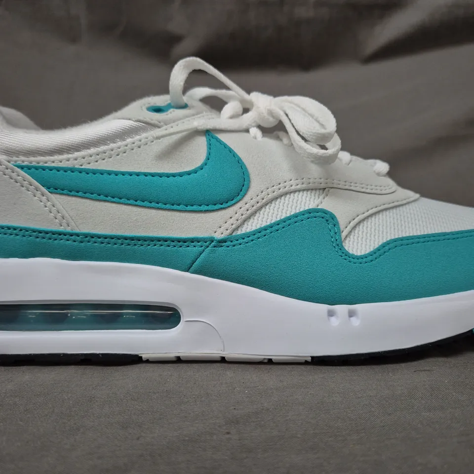 BOXED PAIR OF NIKE AIR MAX 1 '86 SHOES IN WHITE/CYAN UK SIZE 9.5