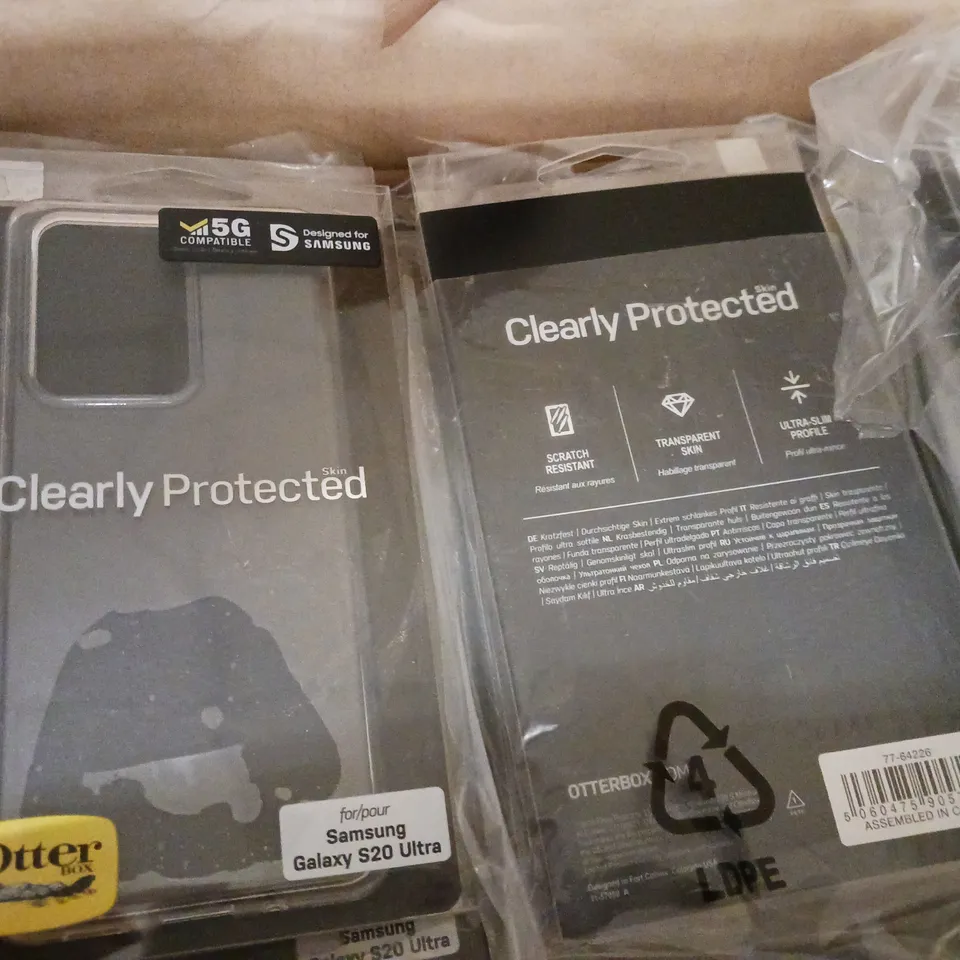 BOX OF APPROX 30 OTTERBOX CLEARLY PROTECTED SKIN PROTECTIVE CASE FOR SAMSUNG GALAXY S20 ULTRA 