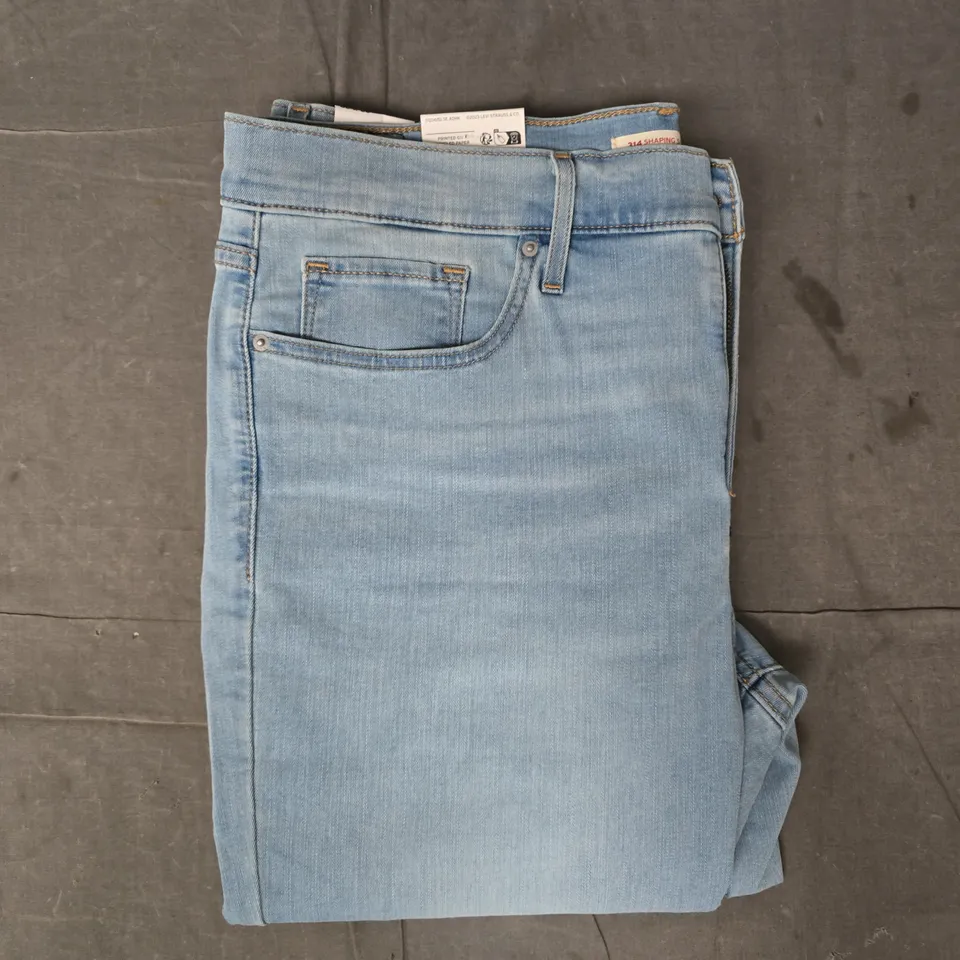 LEVI'S 314 SHAPING STRAIGHT JEANS IN BLUE SIZE 32/30