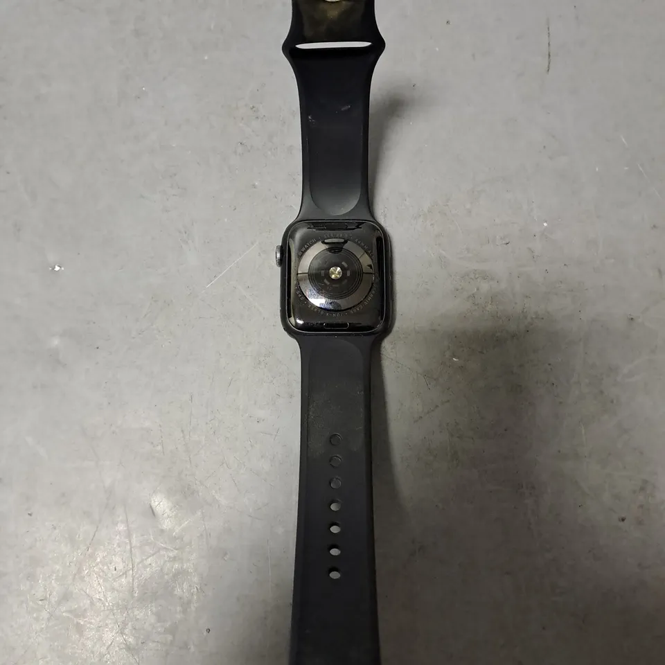 APPLE WATCH SERIES 5 