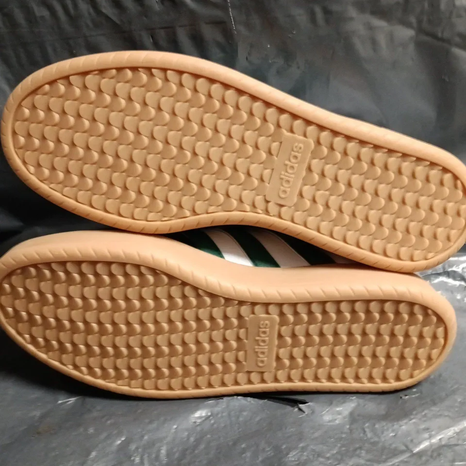 ADIDAS BARREDA MENS TRAINERS IN WHITE/GREEN/BLACK - UK 11