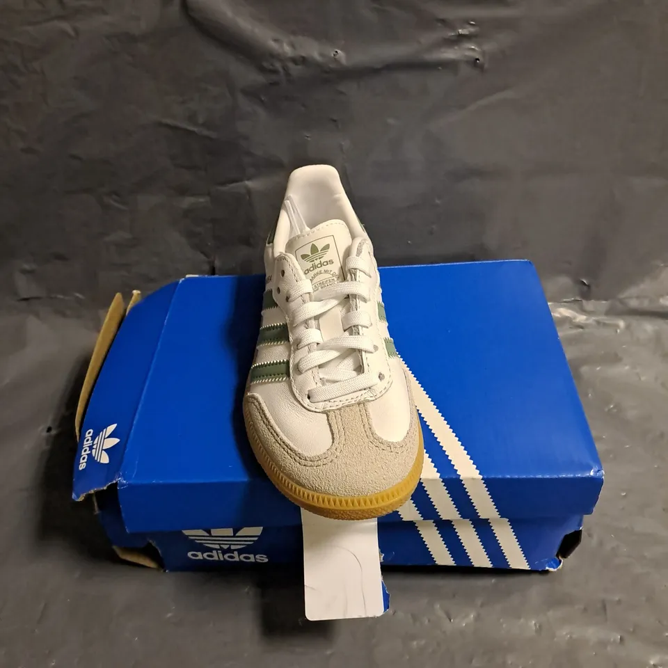 BOXED PAIR OF ADIDAS KIDS SAMBA OG SHOES IN WHITE/GREEN SIZE UK 10K