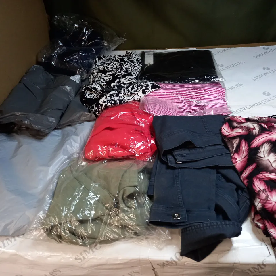 BAG OF APPROX 10 ASSORTED CLOTHING ITEMS TO INCLUDE - MAISON DE NIMES - EMELIA