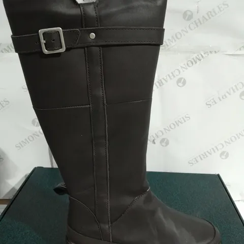 BOXED PAIR OF EMU NATASHA LEATHER BOOTS, ESPRESSO - SIZE 6