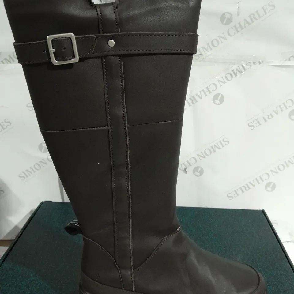BOXED PAIR OF EMU NATASHA LEATHER BOOTS, ESPRESSO - SIZE 6