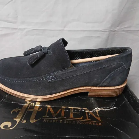 AFFLECK MEN'S AVENUE SUEDE SLIP-ON SHOES - UK 8