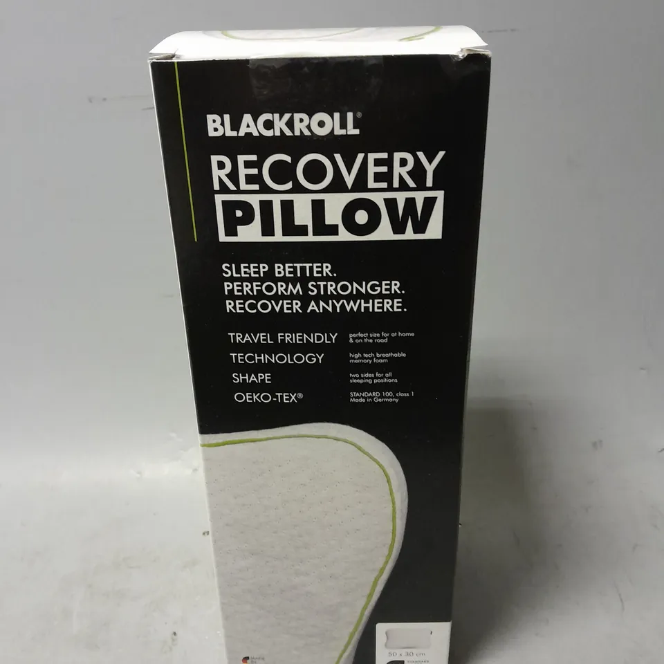 BOXED BLACKROLL RECOVERY PILLOW 