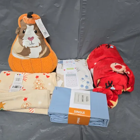 LARGE BOX OF APPROXIMATELY 10 ASSORTED ITEMS TO INCLUDE CUSHIONS, THROWS AND DUVET SET