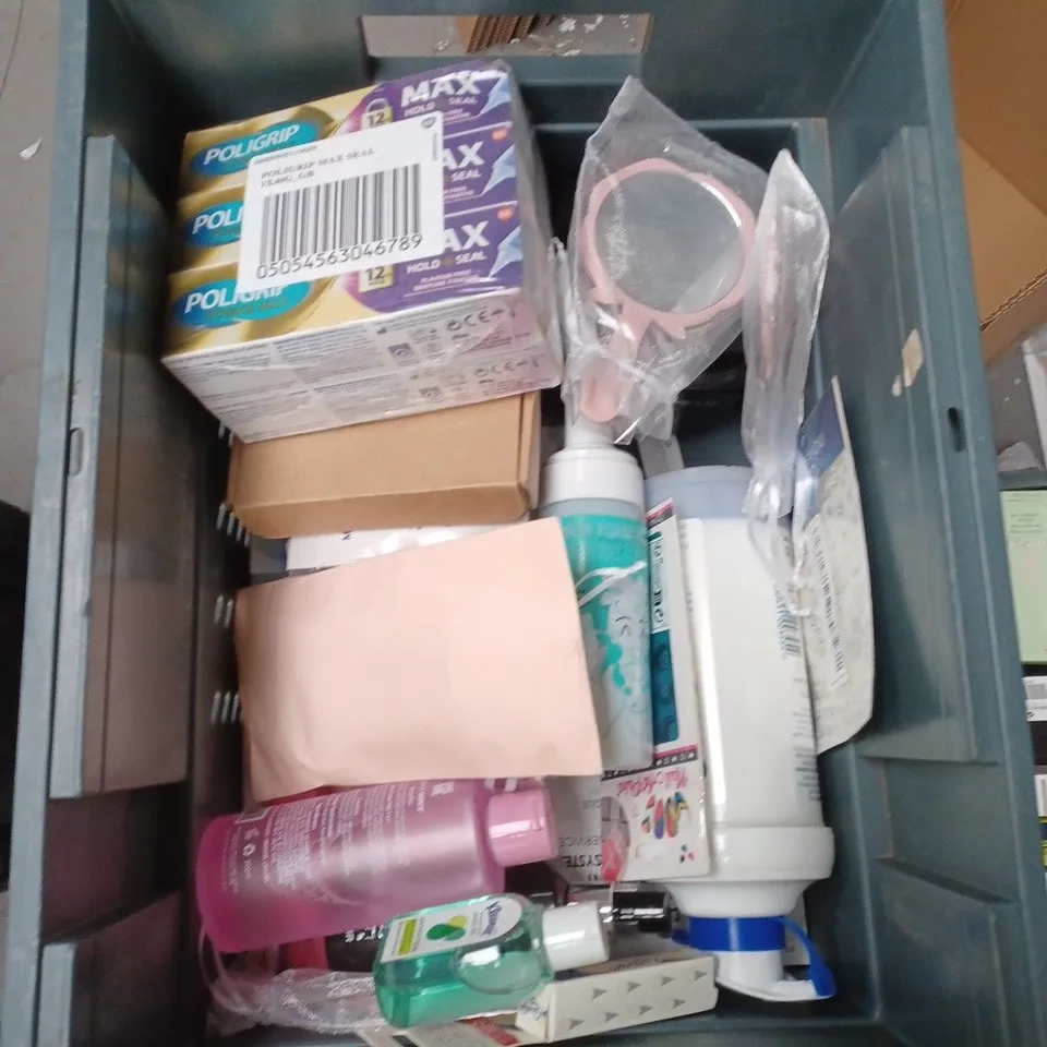 APPROXIMATELY 15 ASSORTED COSMETIC PRODUCTS TO INCLUDE JOHNSON'S BABY OIL, FEMFRESH WASH, AND GIVE ME SHAMPOO