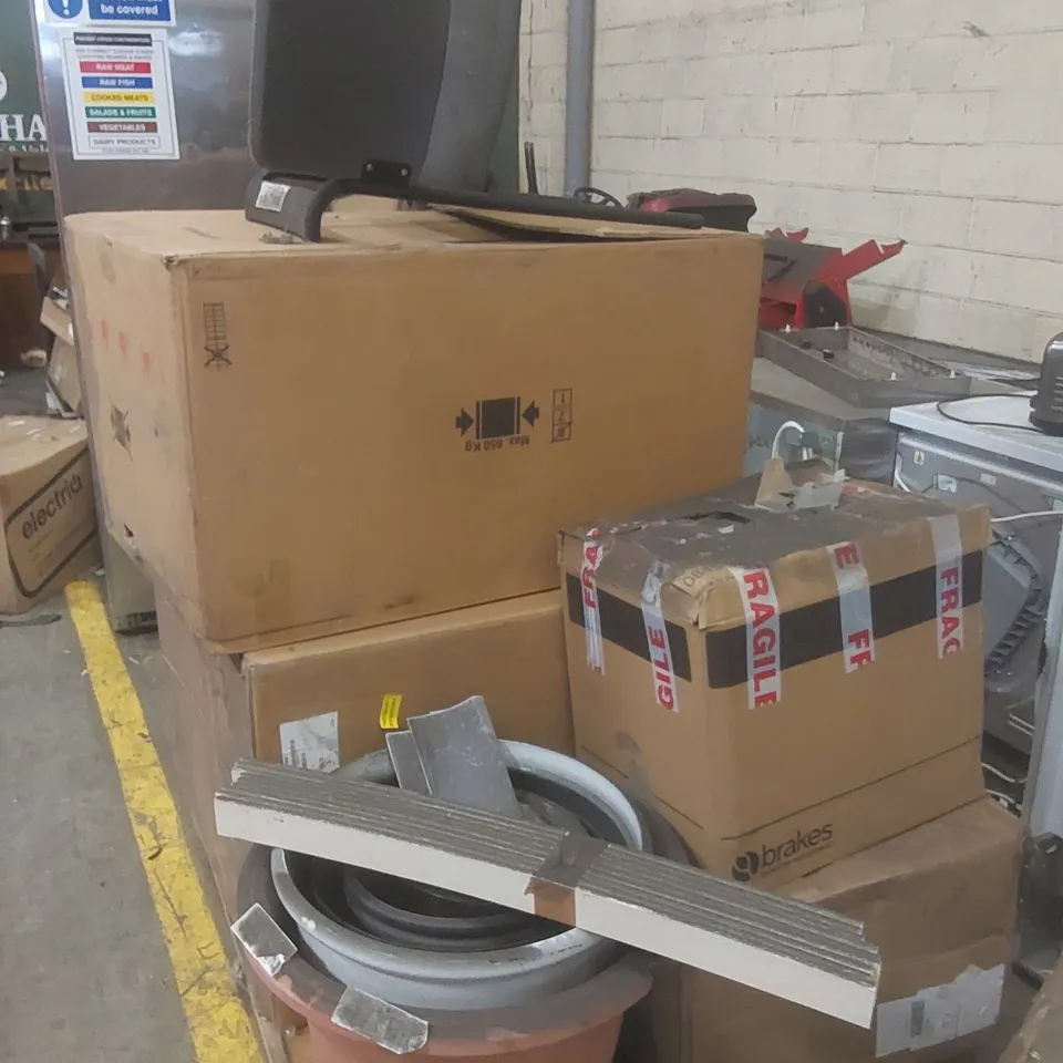 PALLET CONTAINING A LARGE QUANTITY OF ASSORTED ITEMS INCLUDING: FURNITURE PARTS ECT