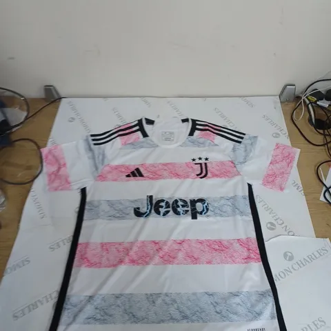 JUVENTUS SHIRT SIZE MEDIUM