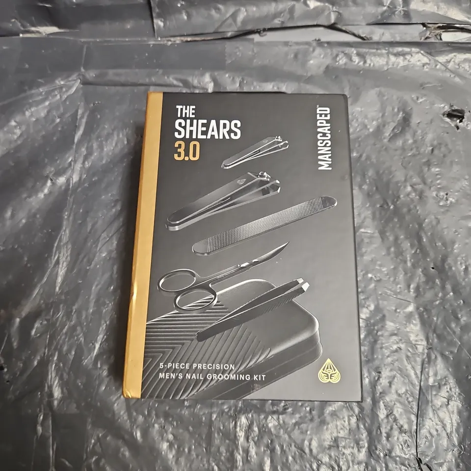 SEALED MANSCAPED THE SHEARS 3.0 – 5-PIECE MEN'S NAIL GROOMING KIT