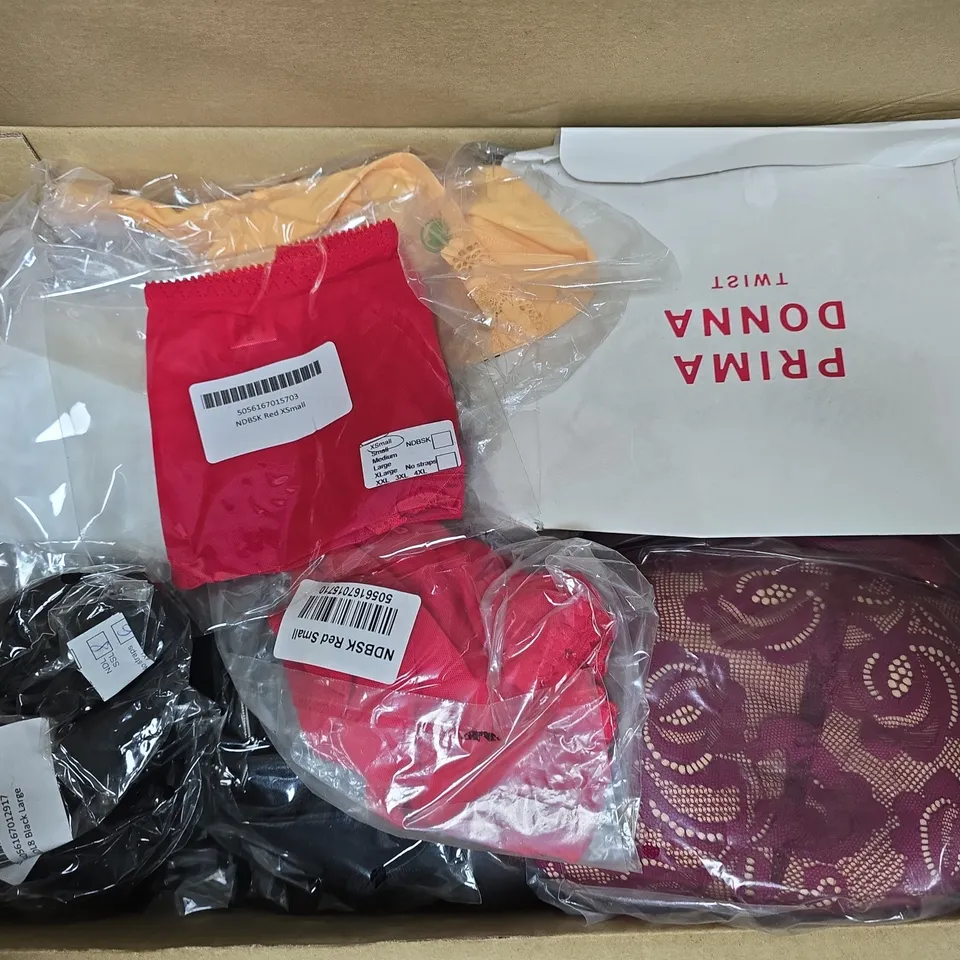 APPROXIMATELY 20 ASSORTED CLOTHING ITEMS IN VARIOUS COLOURS, SIZES, AND STYLES TO INCLUDE BRANDS SUCH AS PRIMADONNA, MEY PERFORMANCE, GOSSARD, ETC