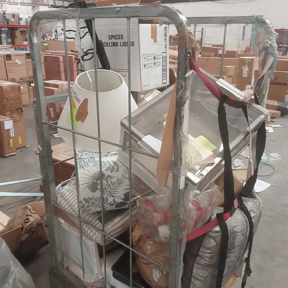 CAGE CONTAINING A LARGE QUANTITY OF ASSORTED HOUSEHOLD ITEMS INCLUDING: LAMP SHADES, CUSHIONS, COAT HANGER ECT // CAGE NOT INCLUDED