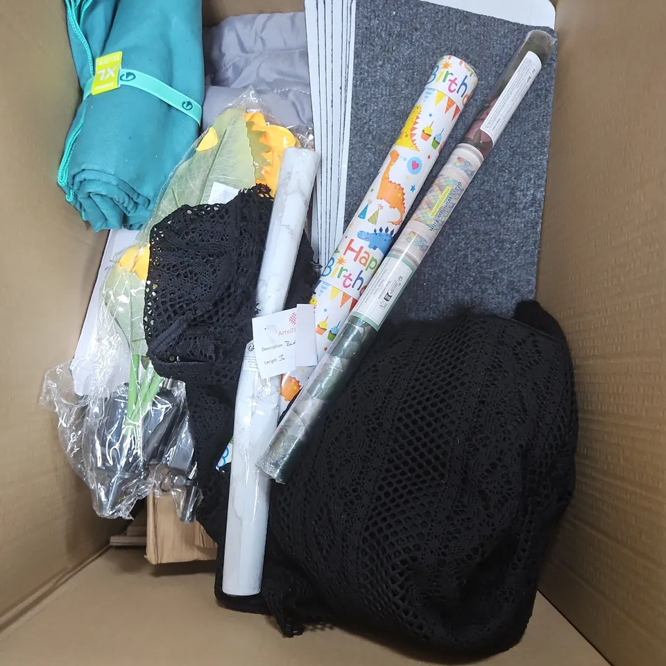 BOX OF APPROXIMATELY 12 ASSORTED HOUSEHOLD ITEMS TO INCLUDE - ASAB LATTE MUGS - SEQUIN FABRIC - LINED STICKY NOTES - ETC