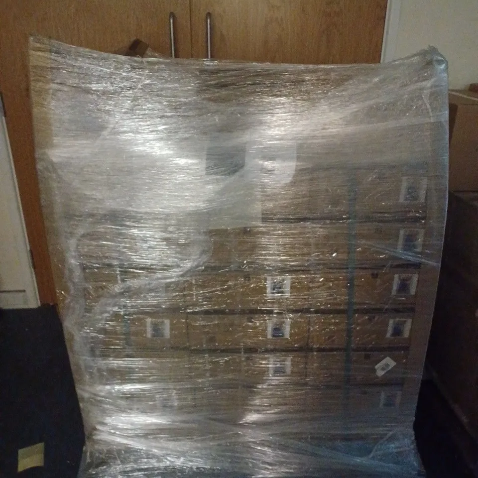 PALLET OF APPROX 30 BOXES OF EASTER SHOP GIFT BAGS - COLLECTION ONLY