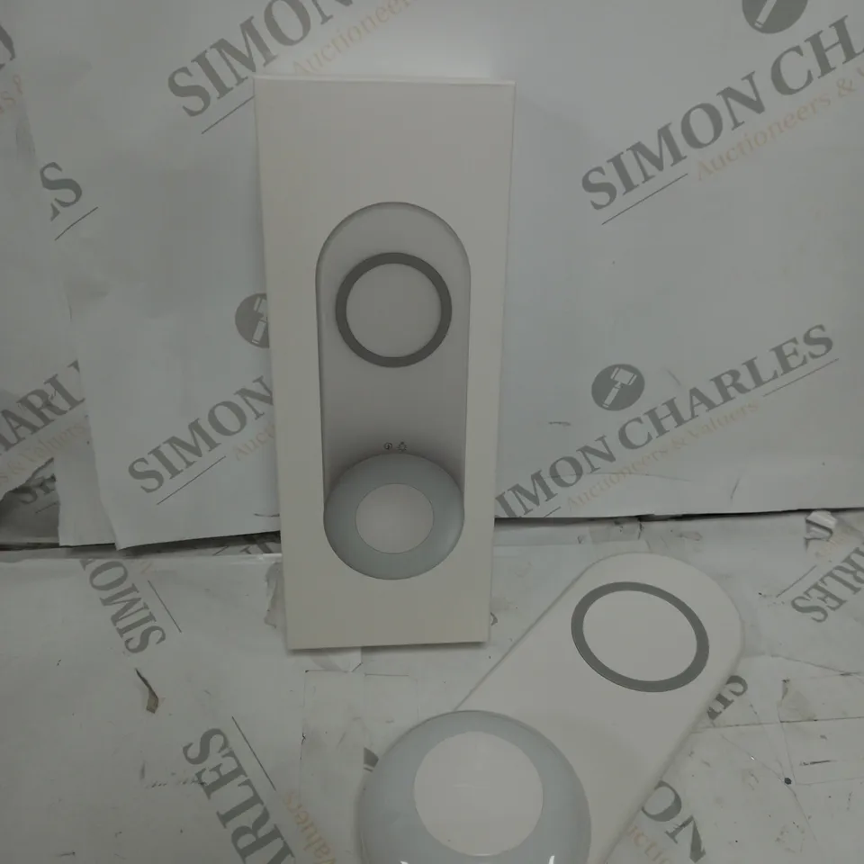 BOXED LINK2HOME WIRELESS CHARGER WITH PORTABLE LIGHT