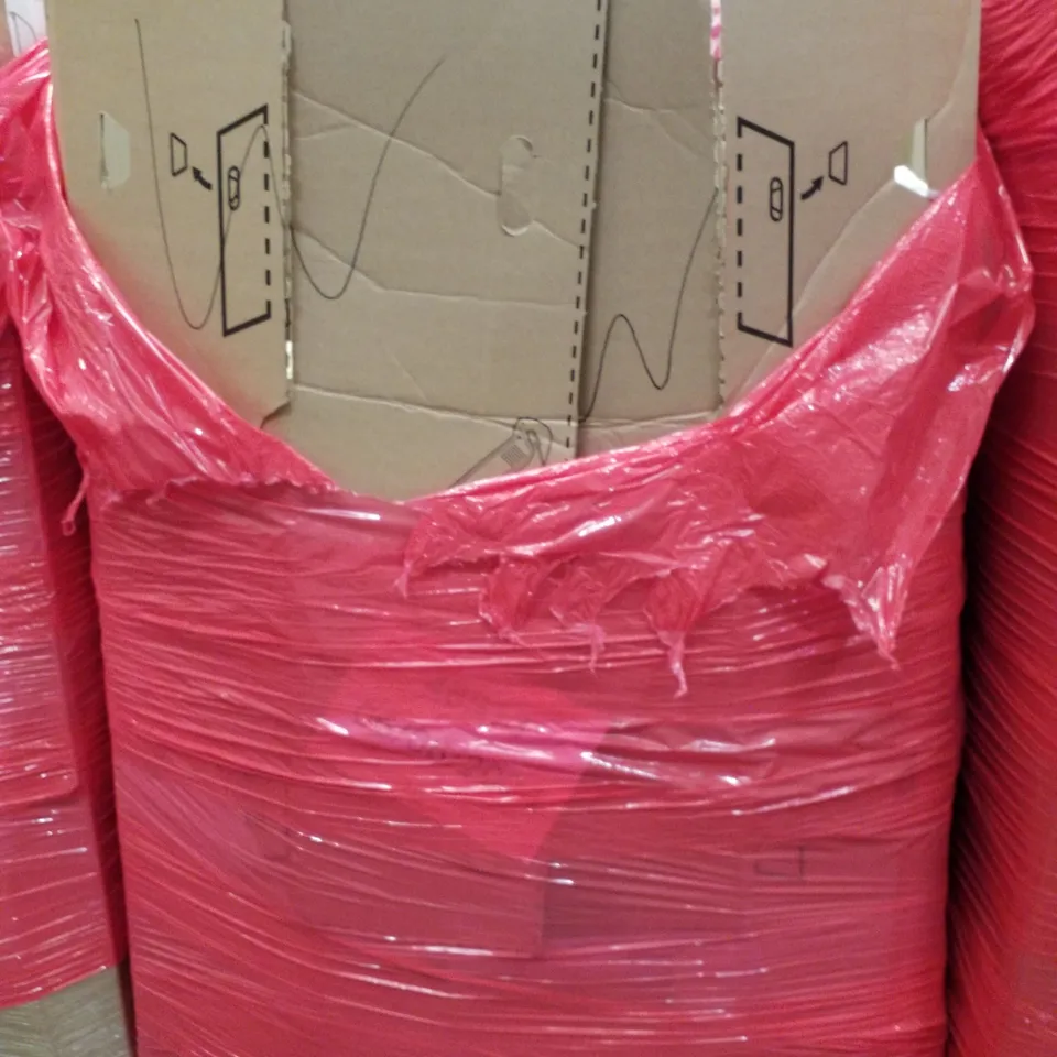 PALLET OF ASSORTED PRODUCTS INCLUDING AIR FRYER, VACUUM CLEANER, DEWALT SHOP VAC, KITCHEN ROLL