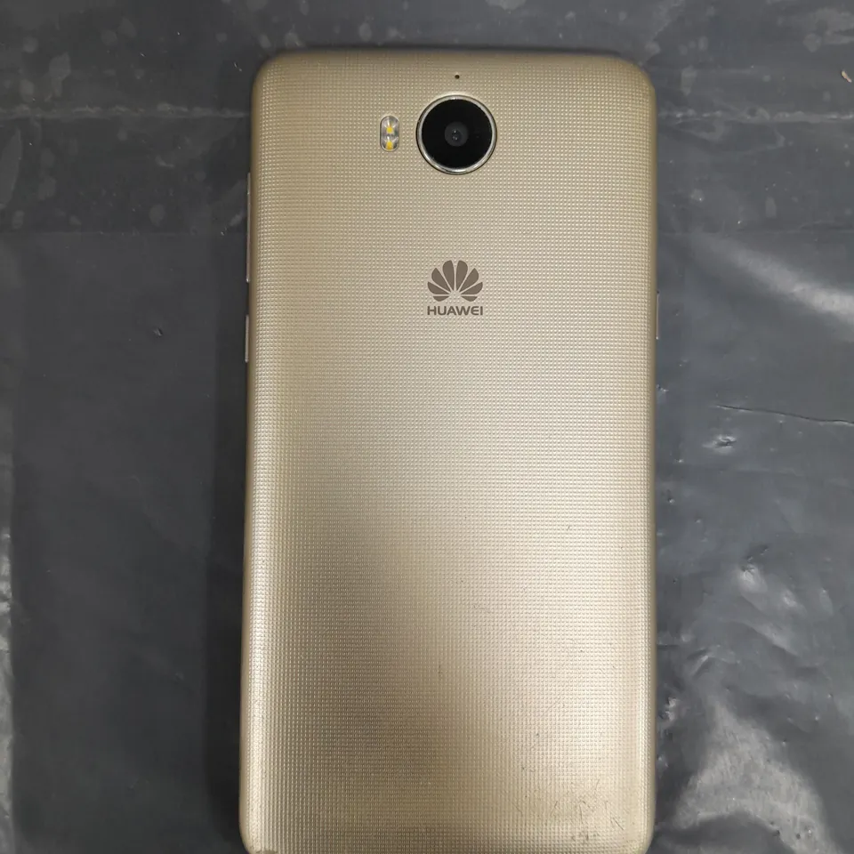 HUAWEI Y6 SMARTPHONE