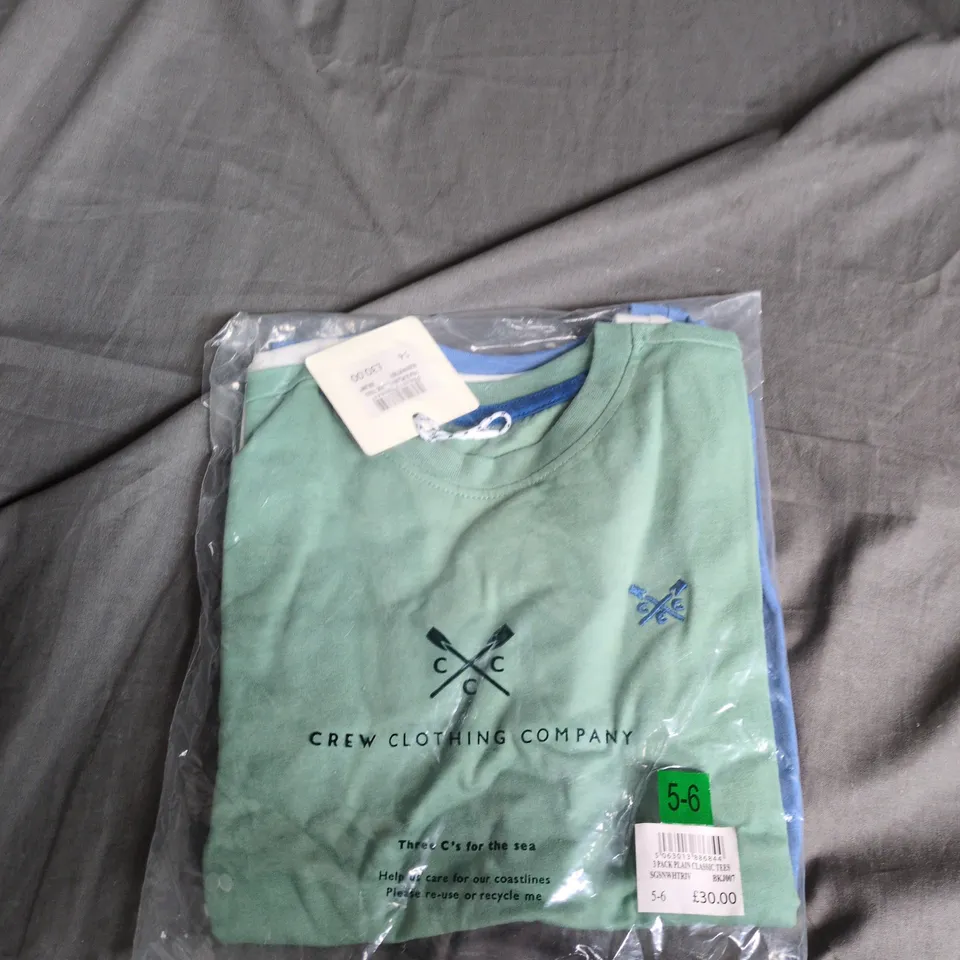 CREW CLOTHING COMPANY 3 PACK PLAIN CLASSIC TEES – KID'S, UK SIZE 5-6, 