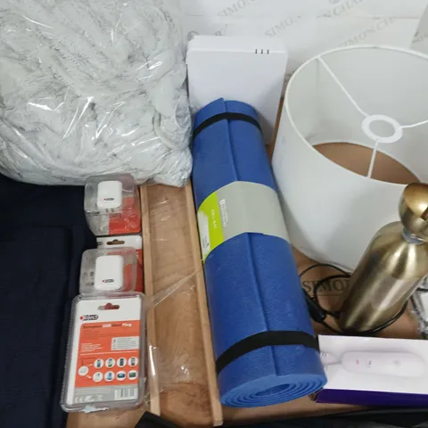 LOT OF ASSORTED ITEMS TO INCLUDE HEATED BLANKET, ROLLMAT, BT DUET 210 PHONE AND HOME NETWORKING ITEMS